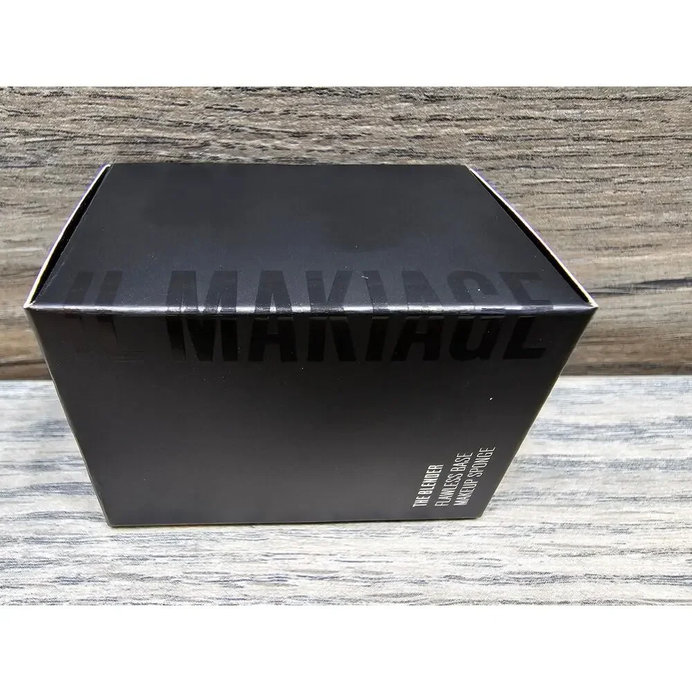 Il Makiage The Blender Flawless Base Makeup Sponge New in Box